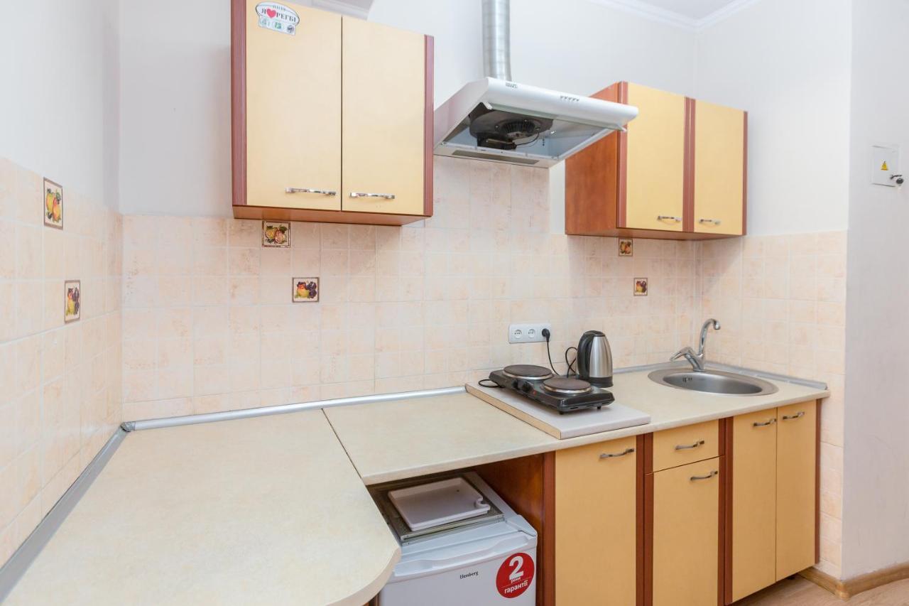 Квартира Студія Біля Оперного Театру По Вулиці Гонти 4 Lviv Bagian luar foto